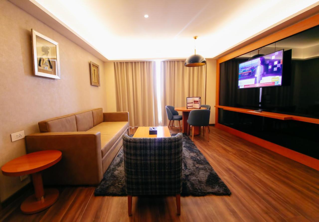 Bravia Hotel Niamey Exteriör bild